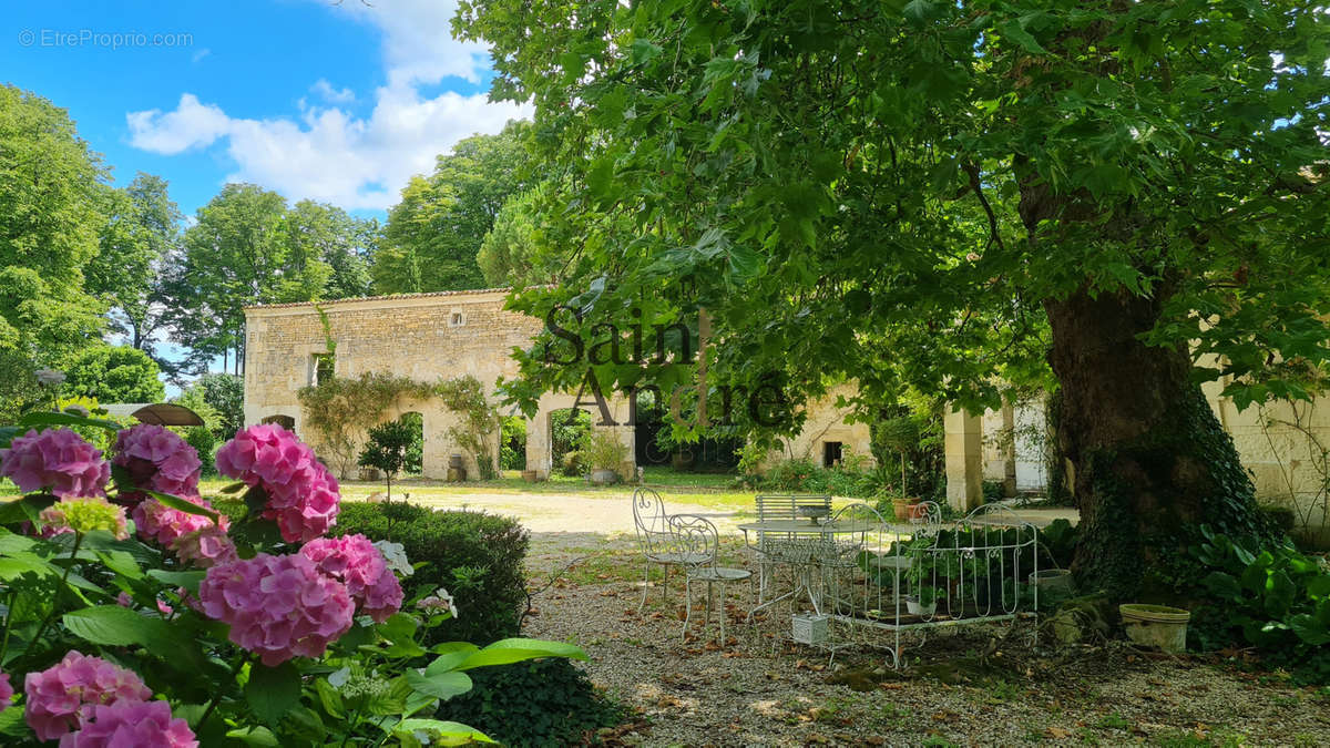 Maison à HIERSAC