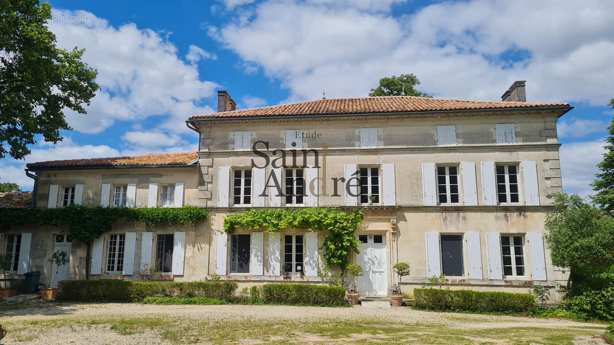 Maison à HIERSAC