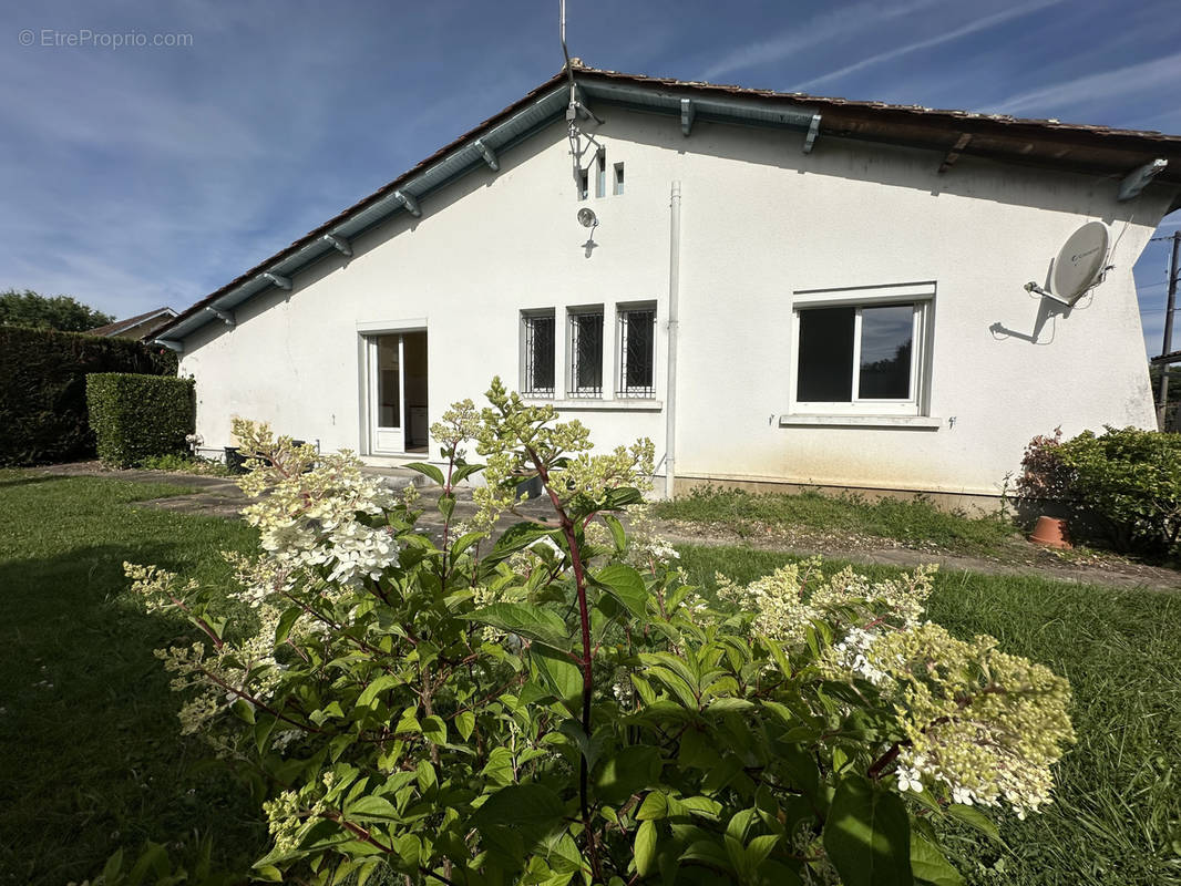 Maison à SAINT-AIGULIN