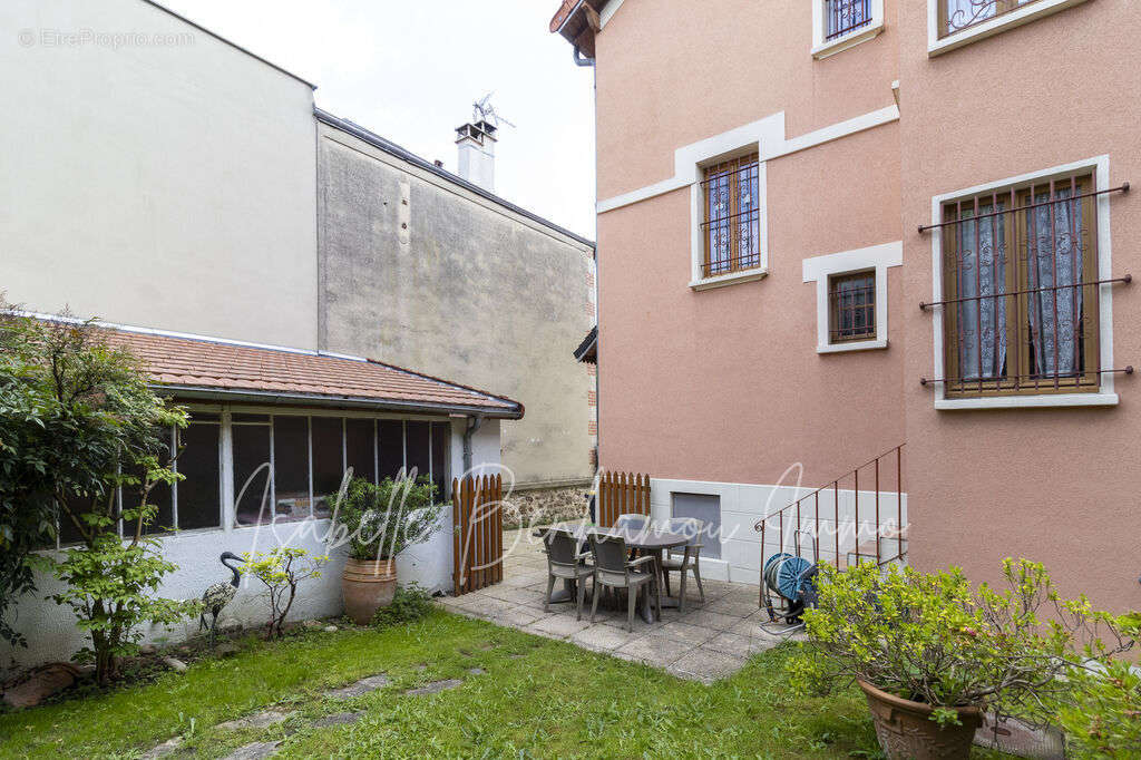 Maison à LE PERREUX-SUR-MARNE