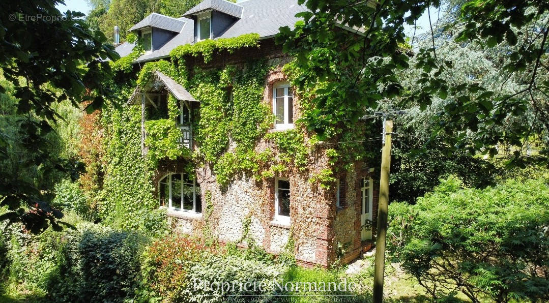 Maison à BERNAY