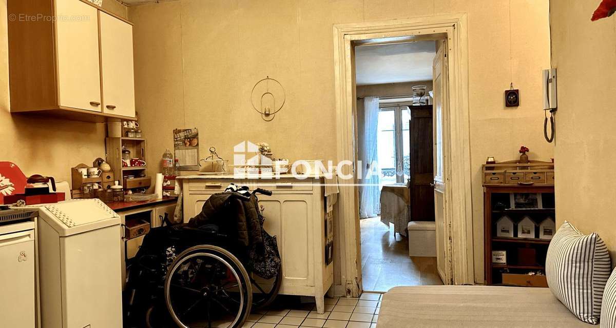 Appartement à PARIS-11E