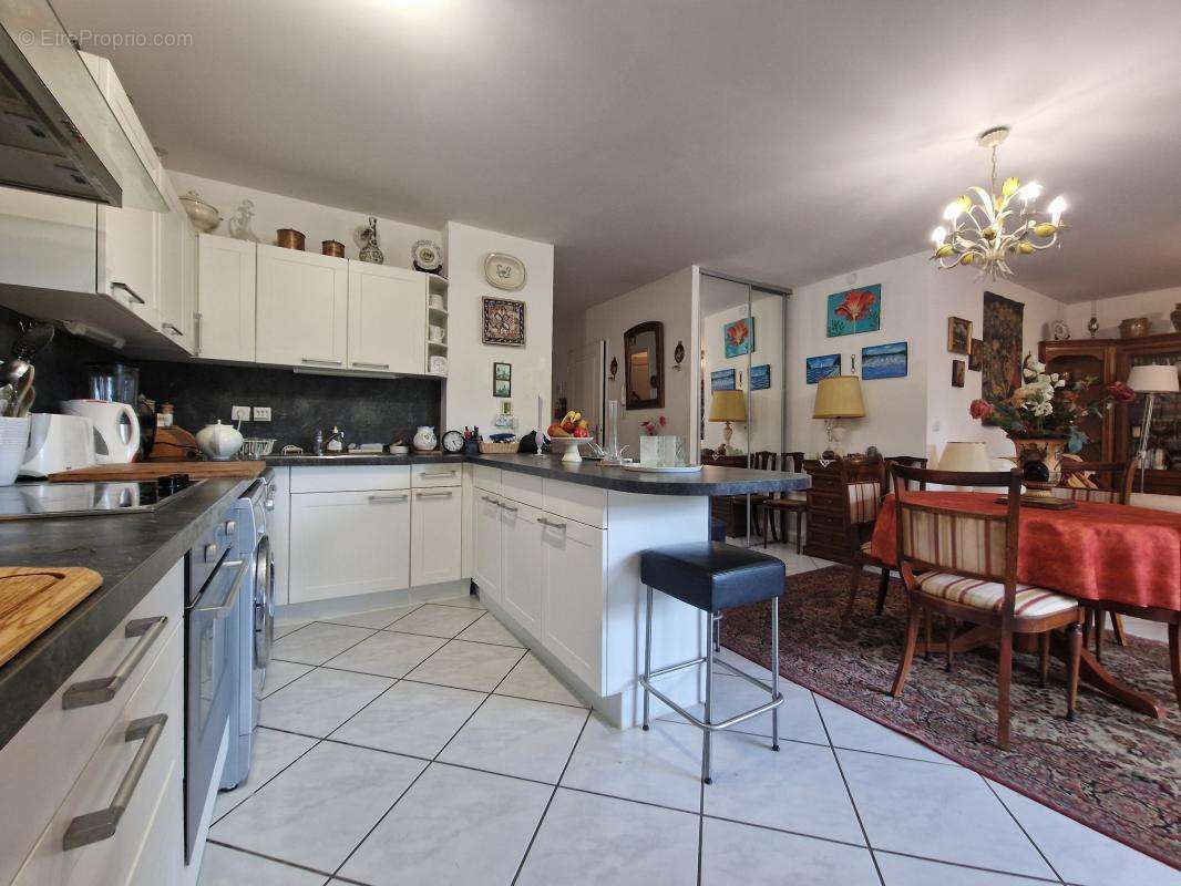 Appartement à VAIRES-SUR-MARNE