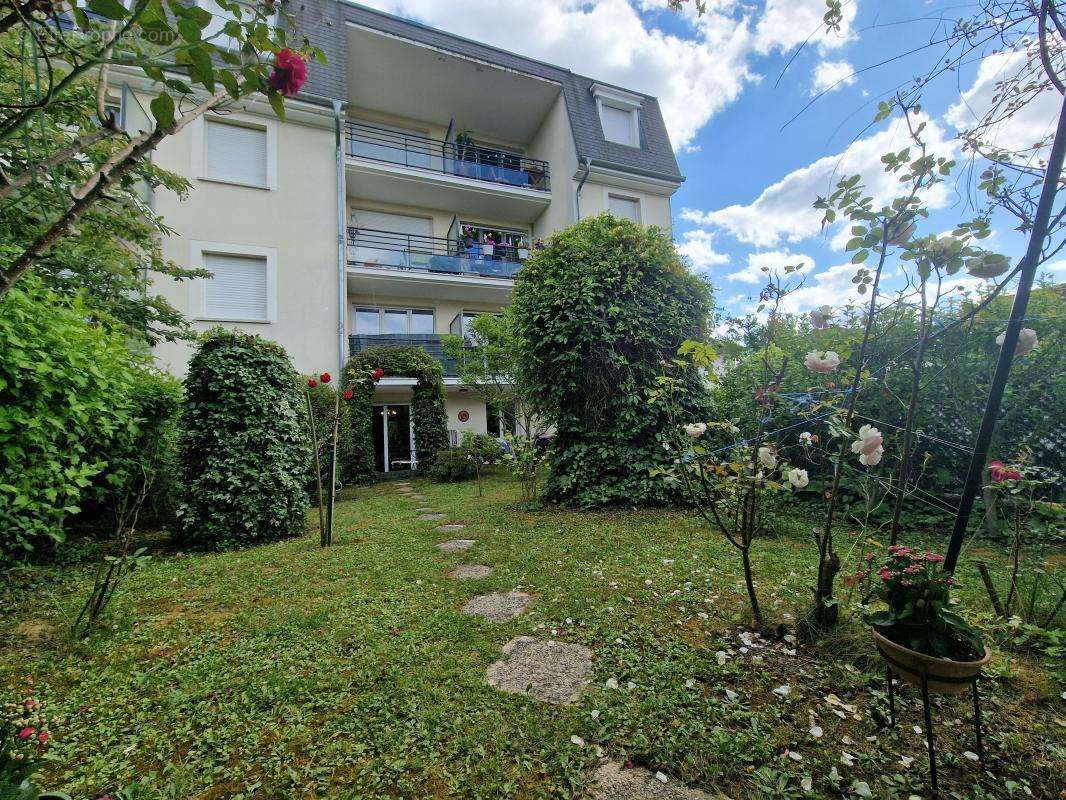 Appartement à VAIRES-SUR-MARNE