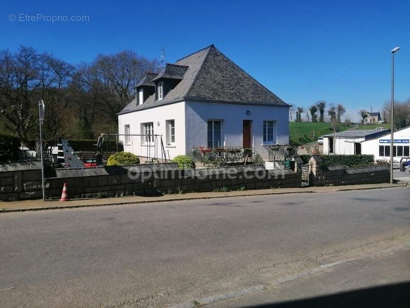 Maison à GUITTE