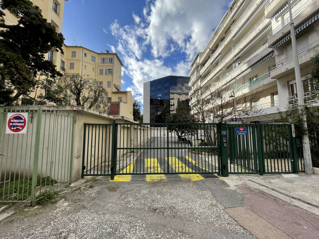 Parking à NICE