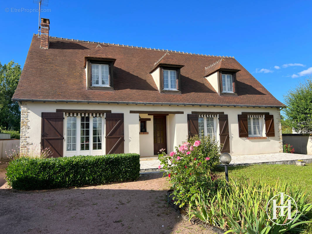 Maison à SAINT-AMAND-MONTROND