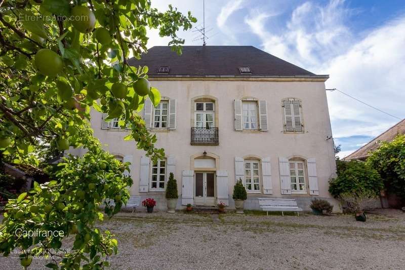 Maison à ARC-SUR-TILLE