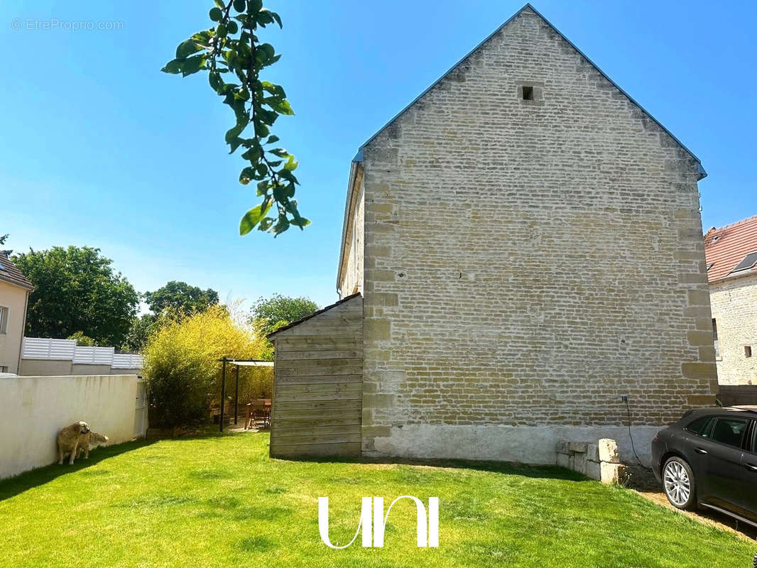 Maison à COURSEULLES-SUR-MER