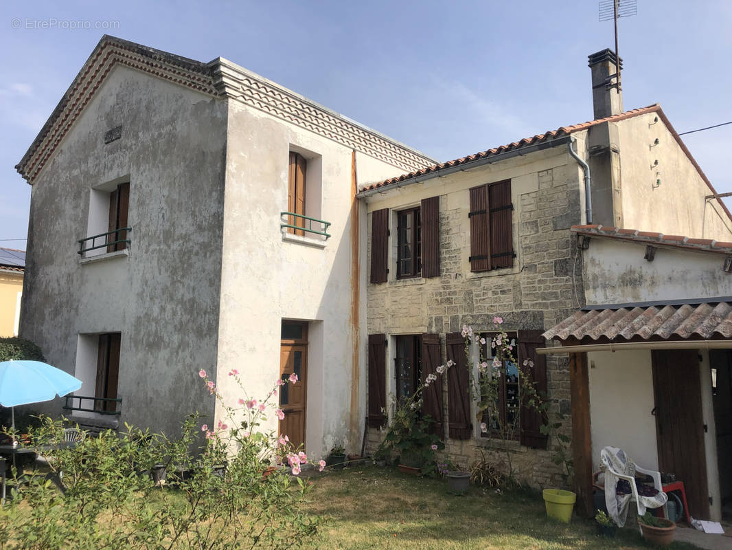 Maison à BEAUVAIS-SUR-MATHA