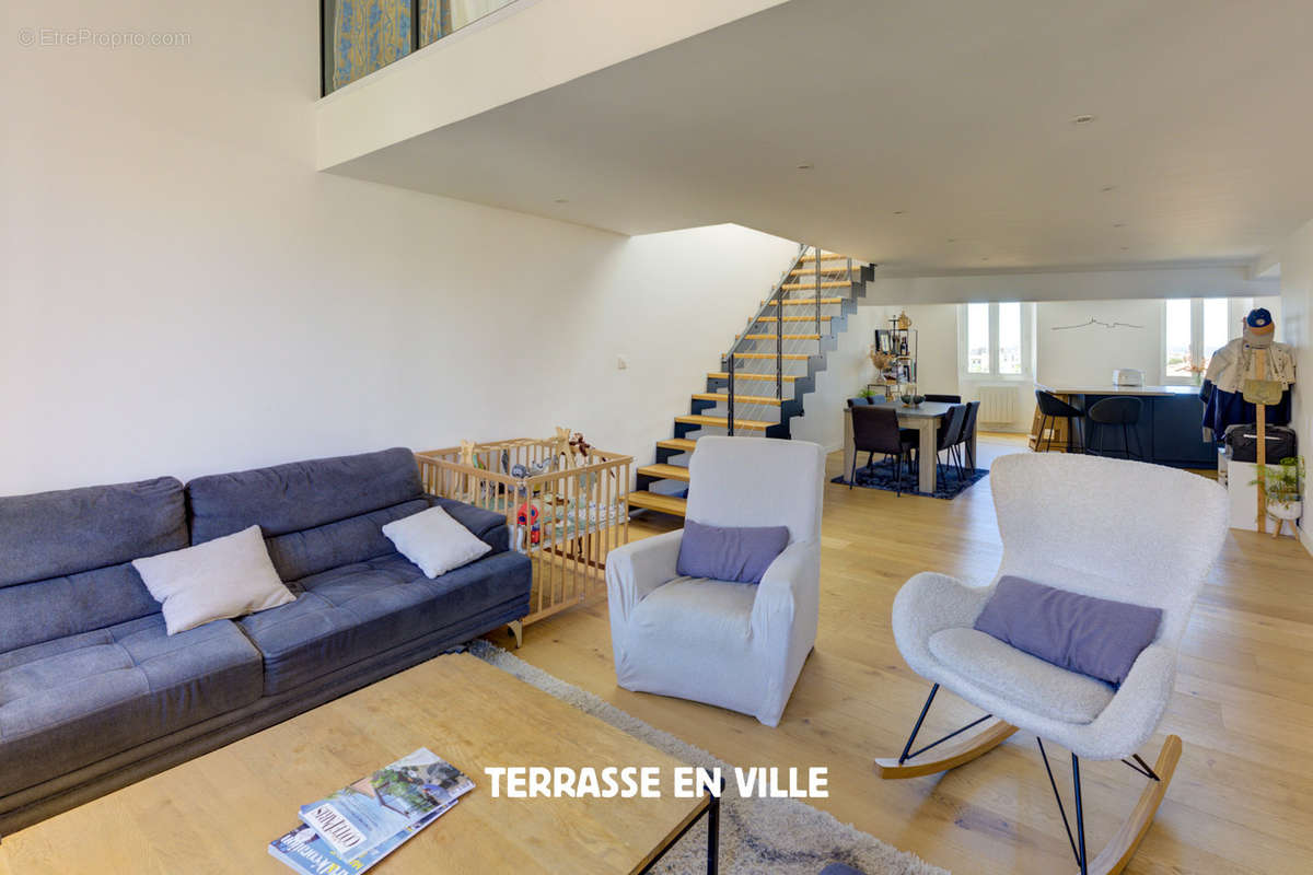 Appartement à MARSEILLE-7E