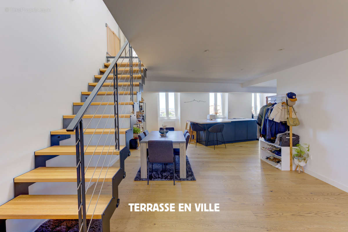 Appartement à MARSEILLE-7E