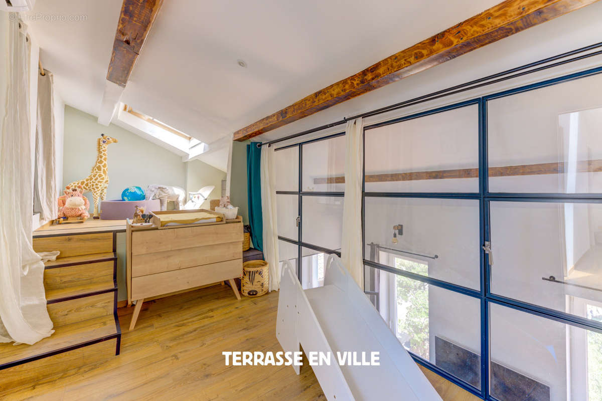 Appartement à MARSEILLE-7E