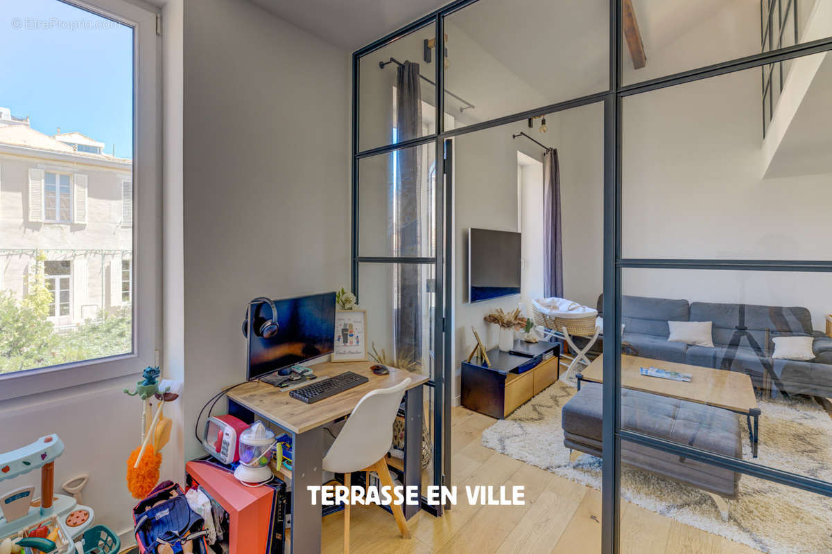 Appartement à MARSEILLE-7E