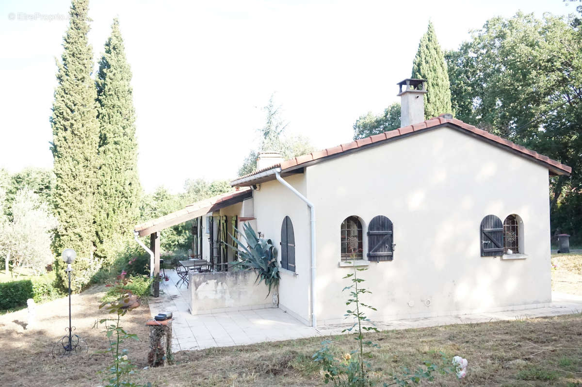 Maison à SAINT-CLAR-DE-RIVIERE