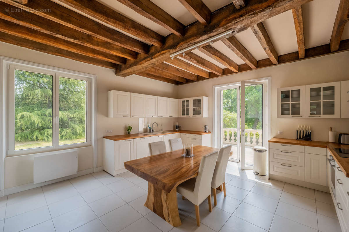 Maison à AZAY-LE-RIDEAU