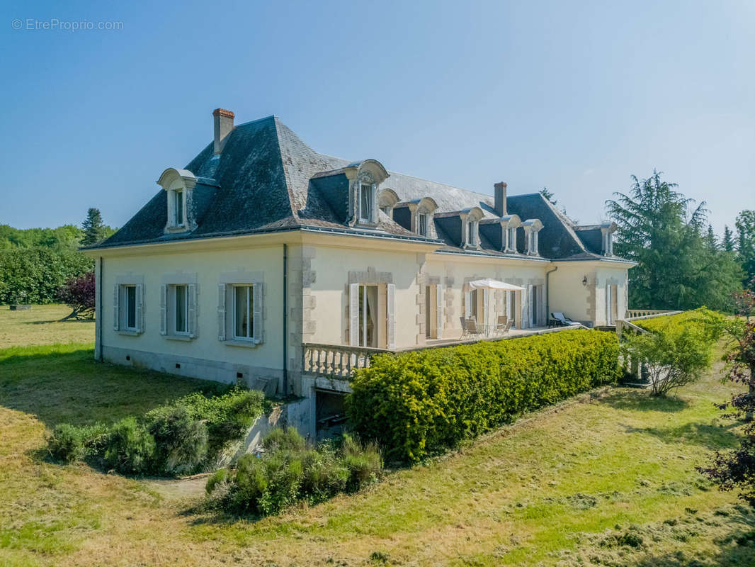 Maison à AZAY-LE-RIDEAU