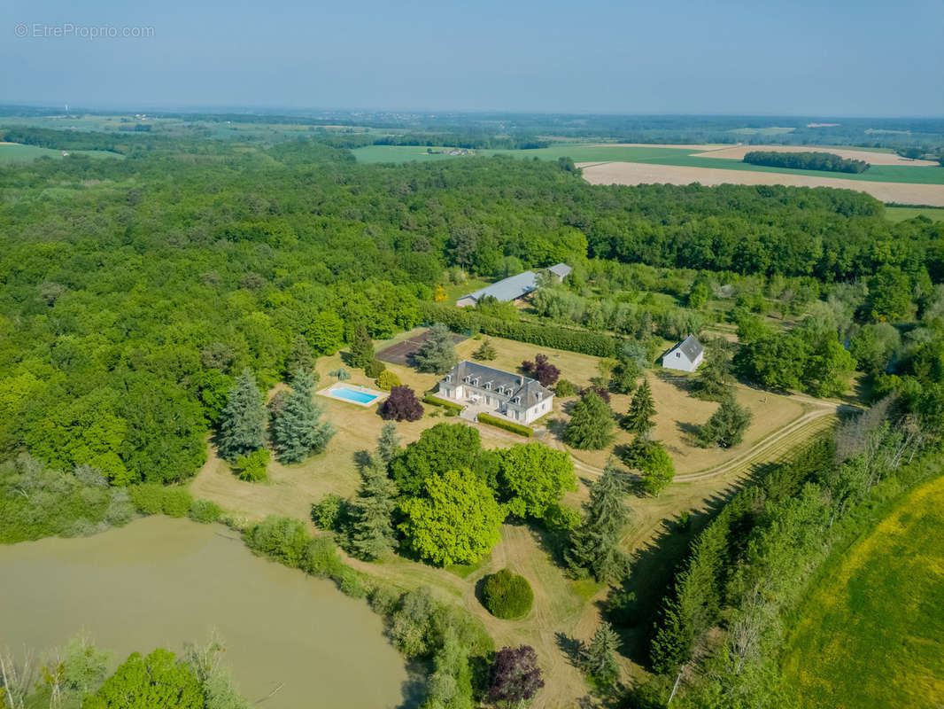 Maison à AZAY-LE-RIDEAU