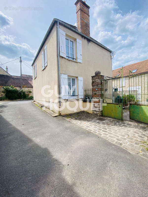 Maison à MONTIGNY-SUR-LOING