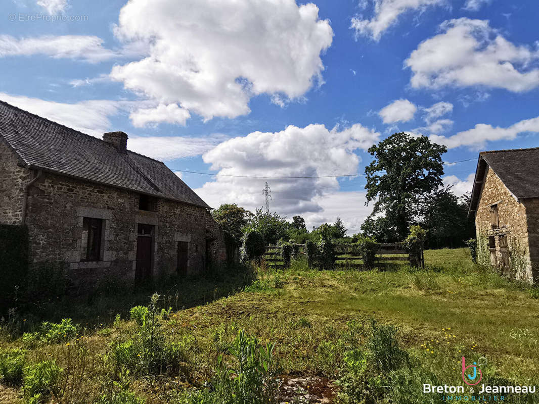 Maison à VILLAINES-LA-JUHEL