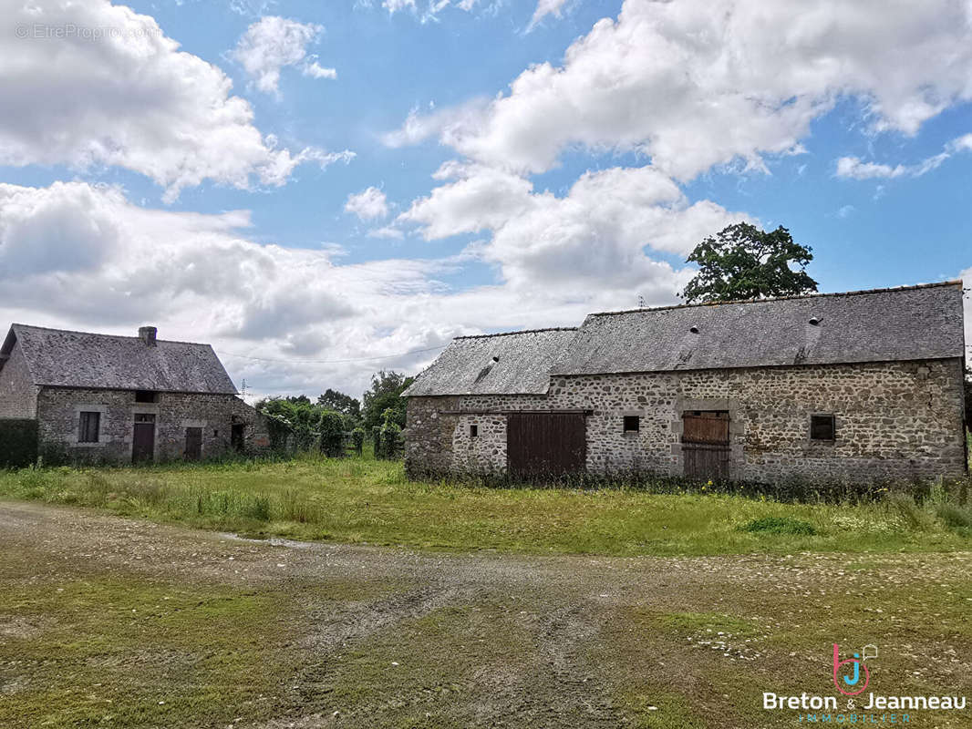 Maison à VILLAINES-LA-JUHEL