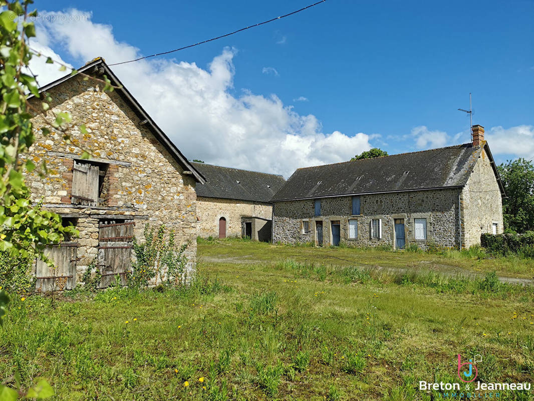 Maison à VILLAINES-LA-JUHEL