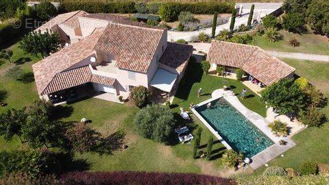 Maison à LOURMARIN