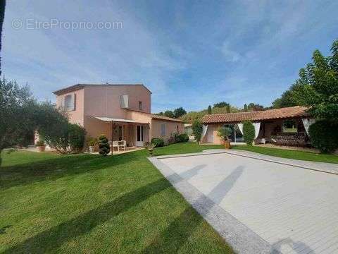 Maison à LOURMARIN