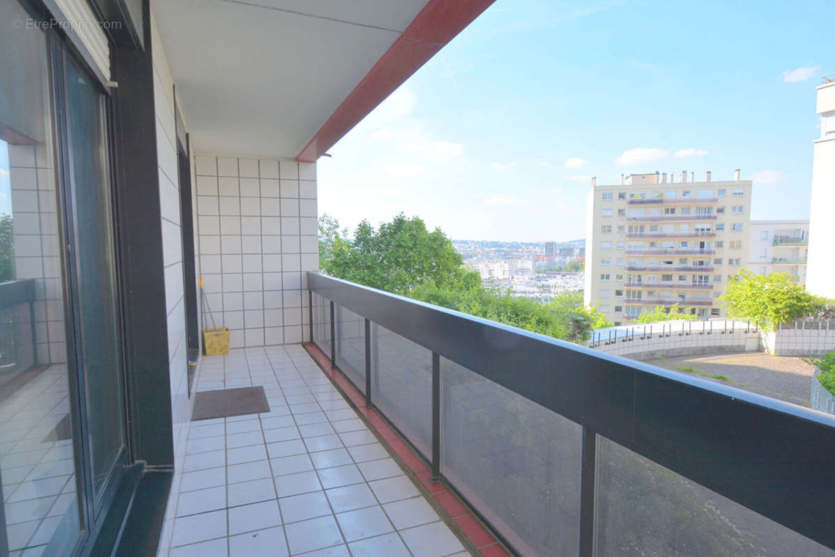 Appartement à ISSY-LES-MOULINEAUX