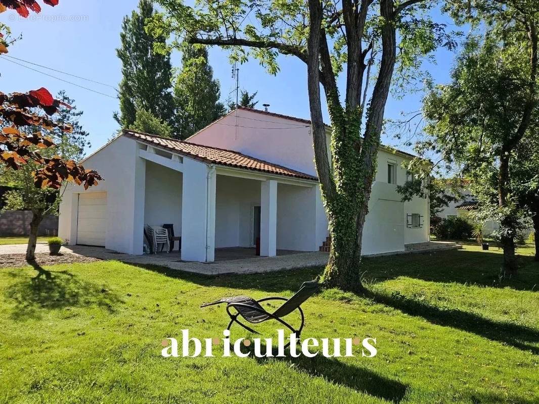 Maison à FONTCOUVERTE