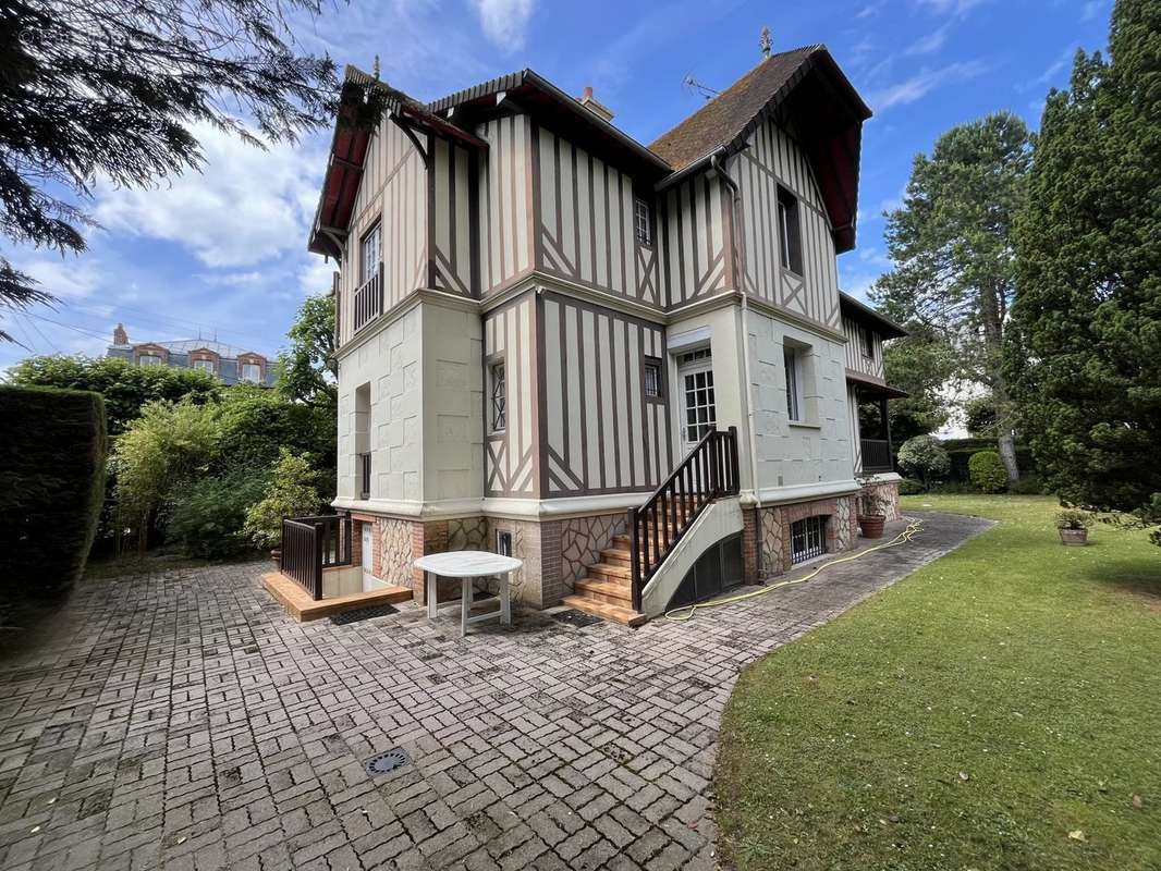 Maison à CABOURG