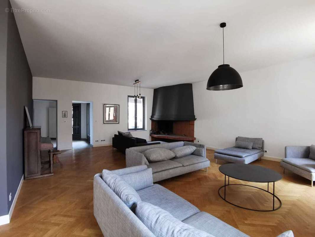   - Appartement à AUBENAS