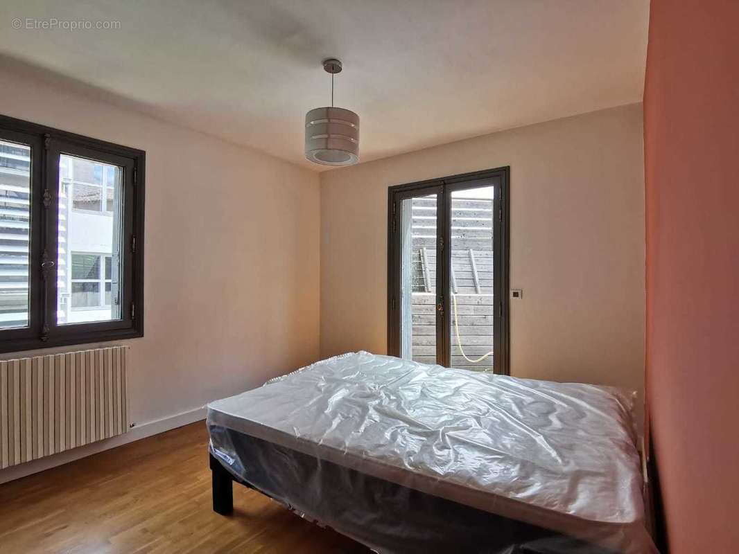   - Appartement à AUBENAS