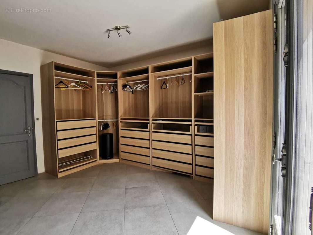   - Appartement à AUBENAS