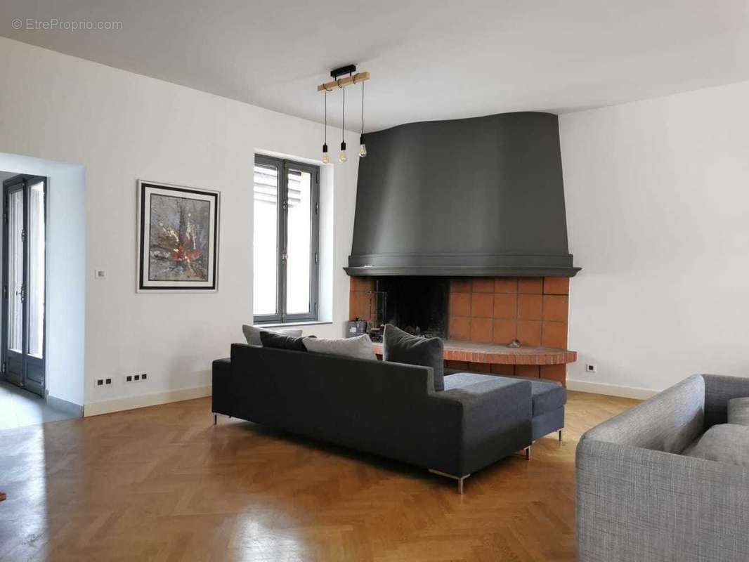   - Appartement à AUBENAS