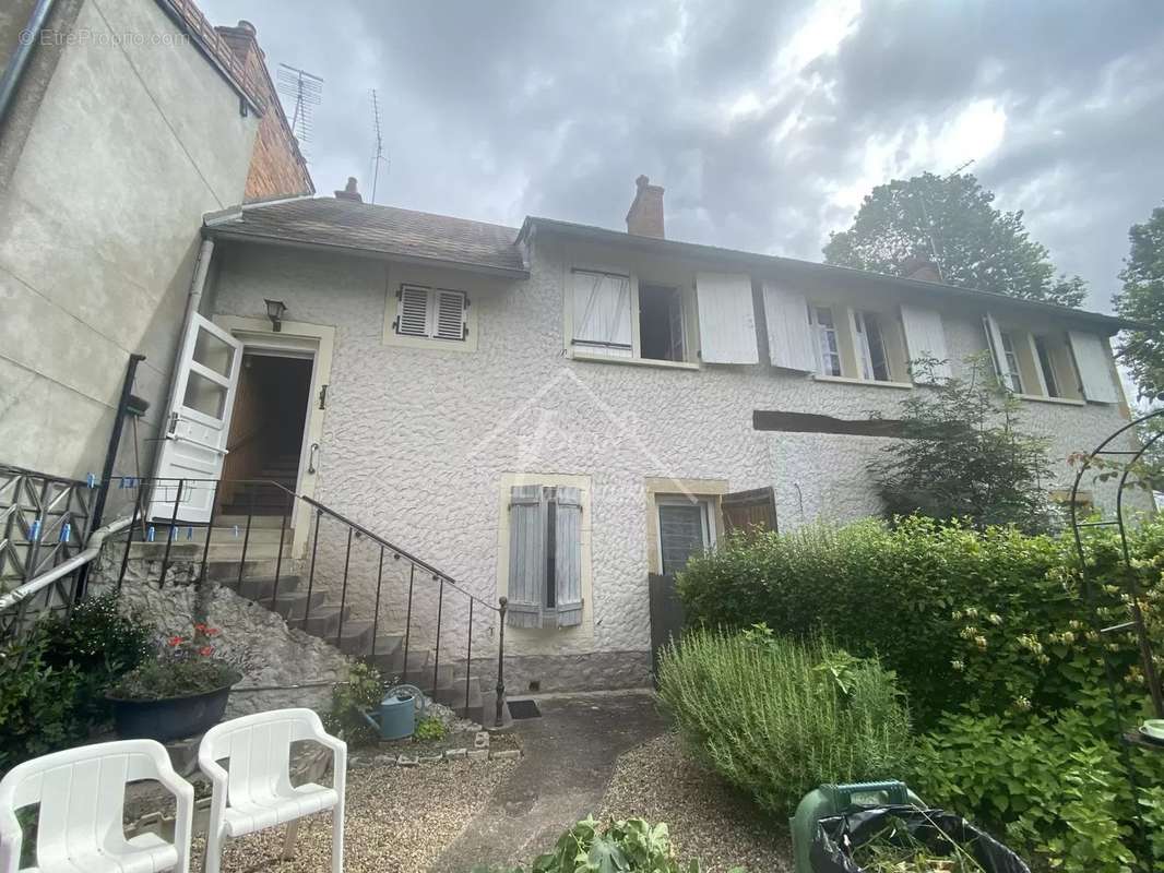 Appartement à DOMPIERRE-SUR-BESBRE