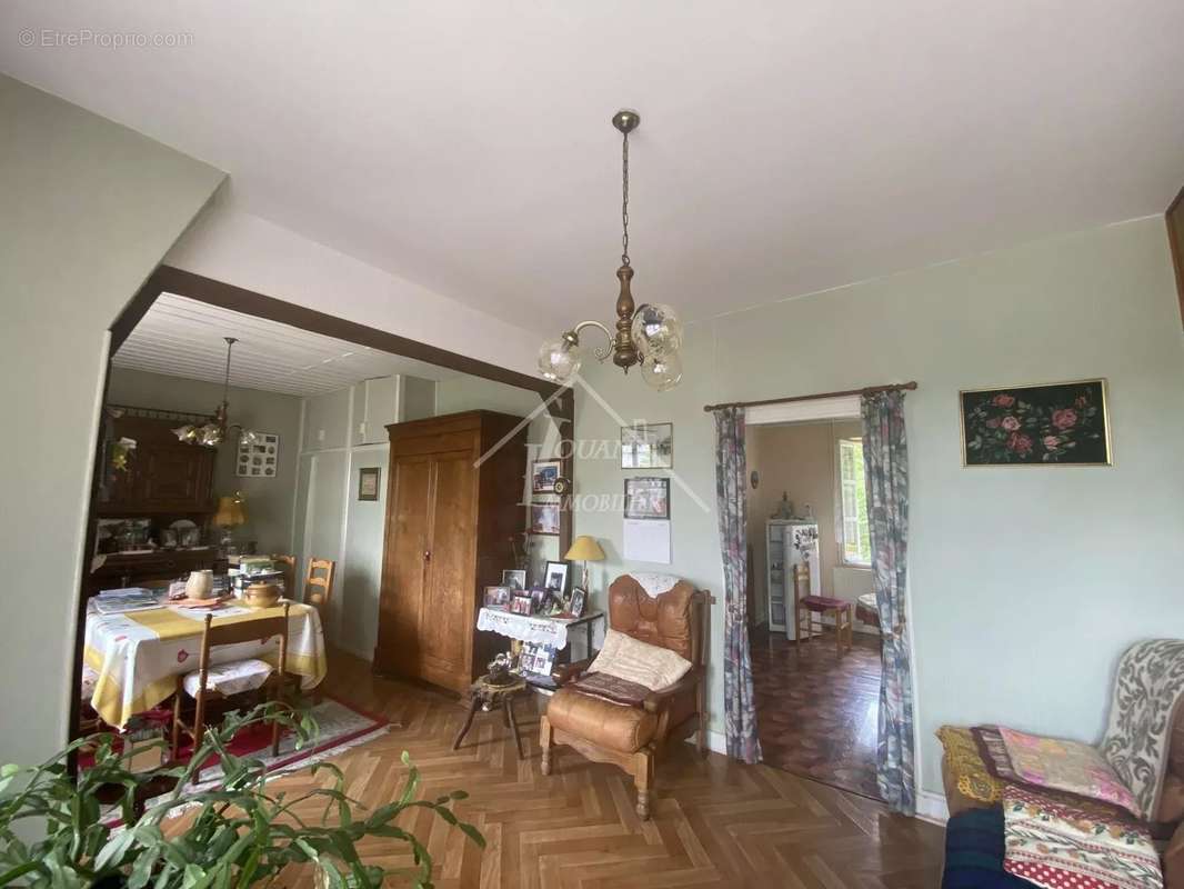 Appartement à DOMPIERRE-SUR-BESBRE