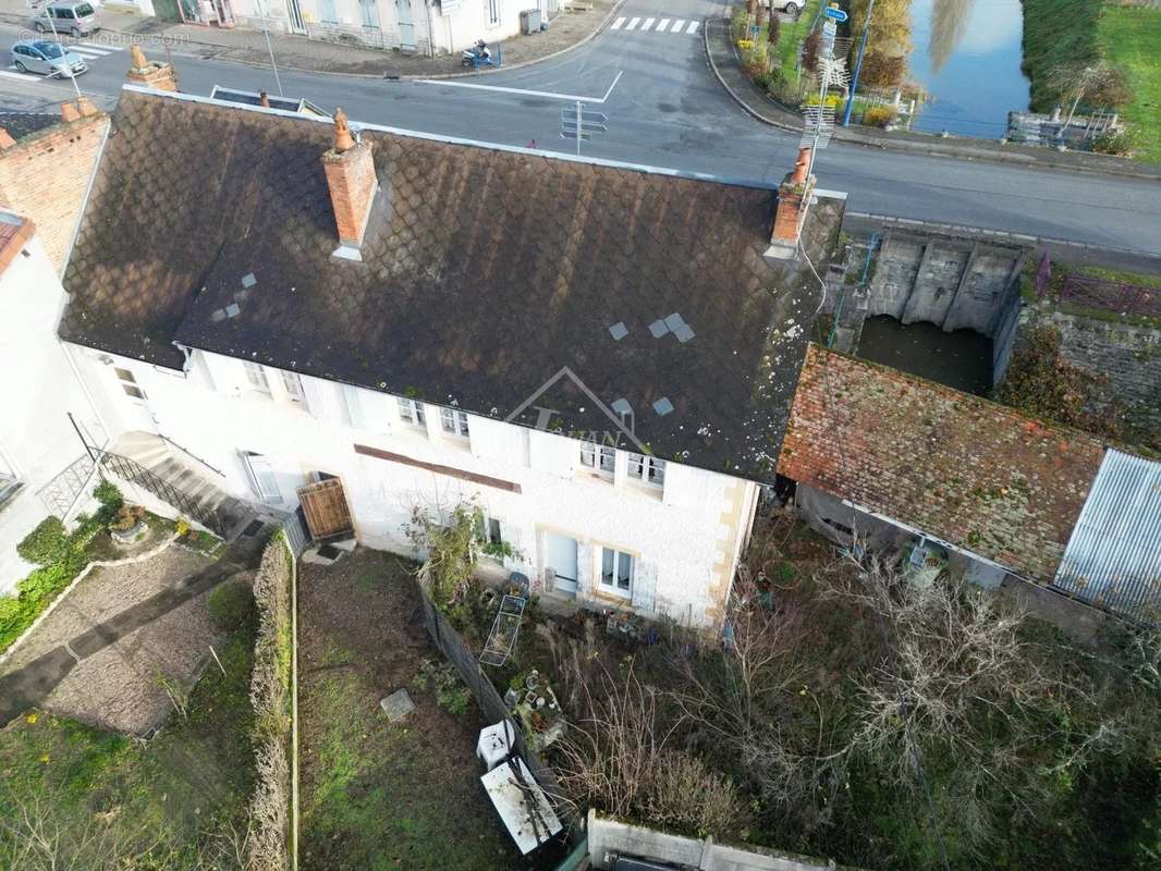 Appartement à DOMPIERRE-SUR-BESBRE