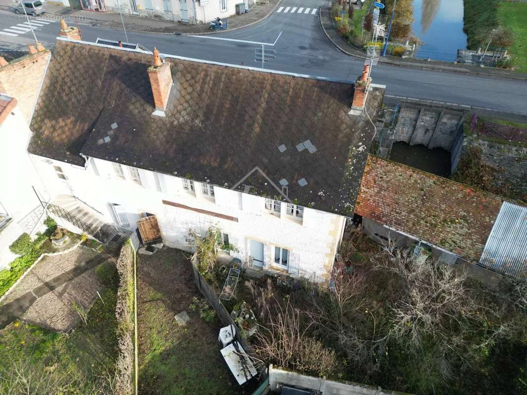 Appartement à DOMPIERRE-SUR-BESBRE