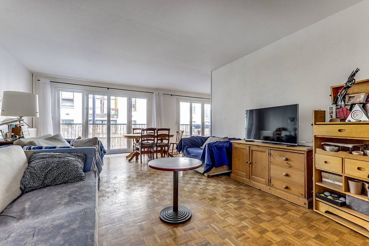 Appartement à PARIS-18E