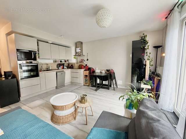 Appartement à MAISONS-ALFORT