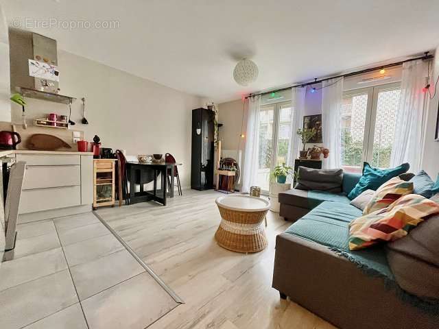 Appartement à MAISONS-ALFORT