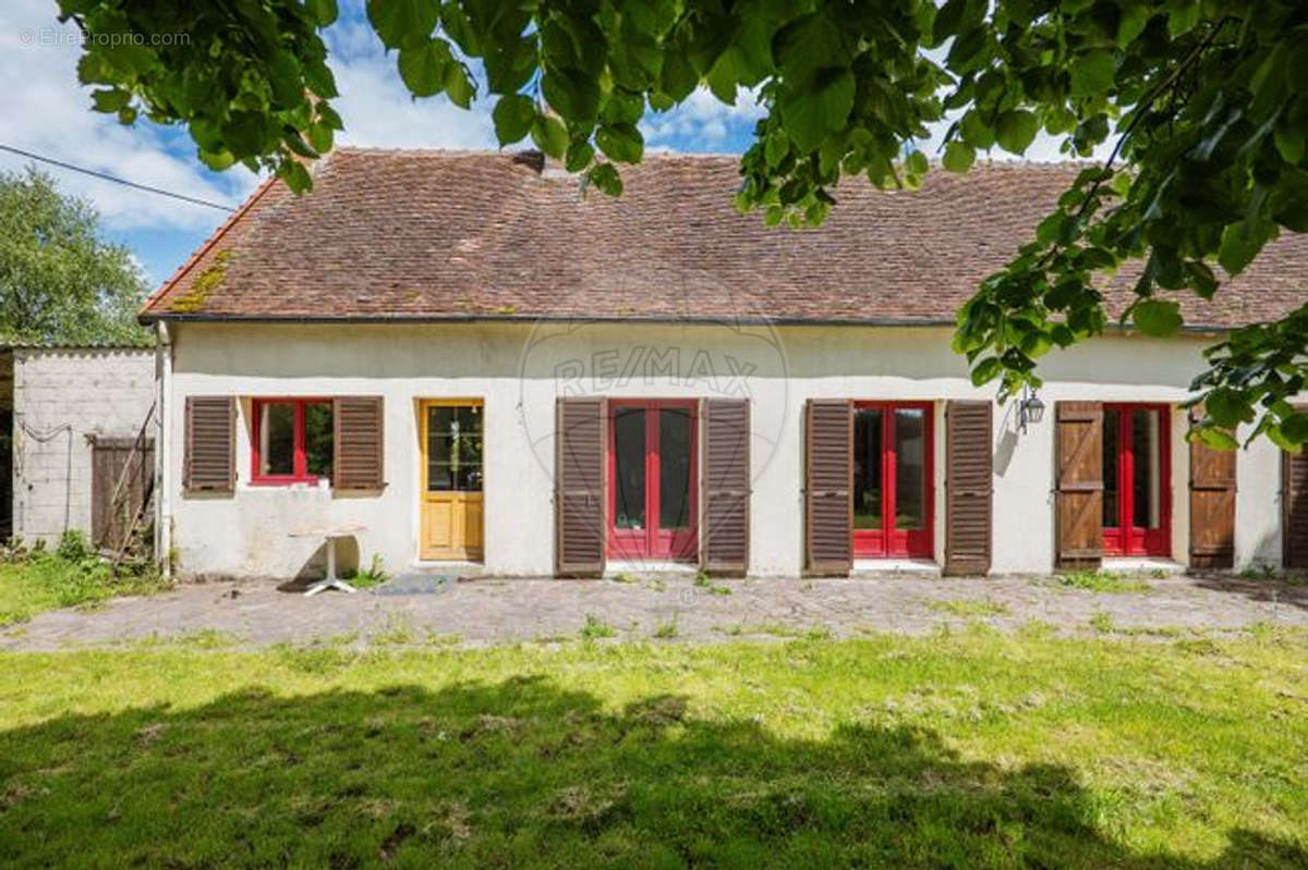 Maison à LOUROUX-DE-BEAUNE