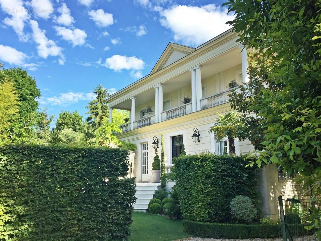 Maison à SAINT-MAUR-DES-FOSSES