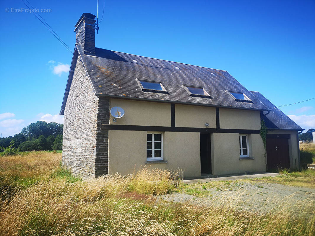 Maison à SAINT-HILAIRE-DU-HARCOUET