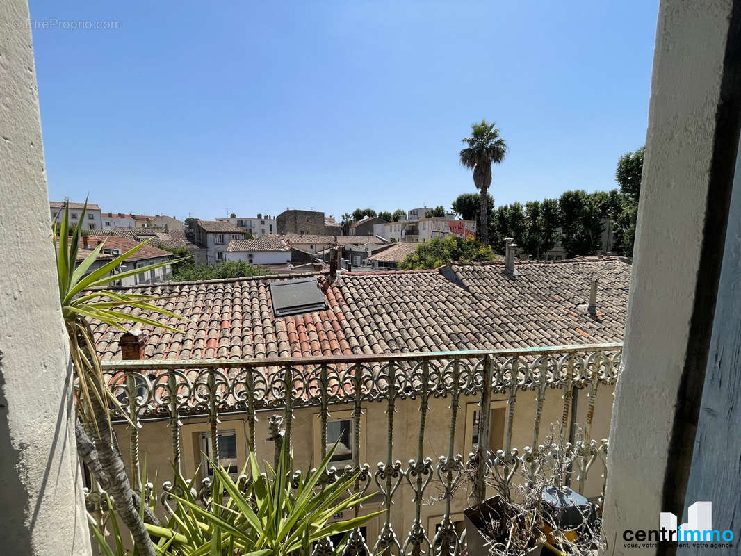 Vente appartement F3 Montpellier centre ville Centrimmo  vue balcon - Appartement à MONTPELLIER