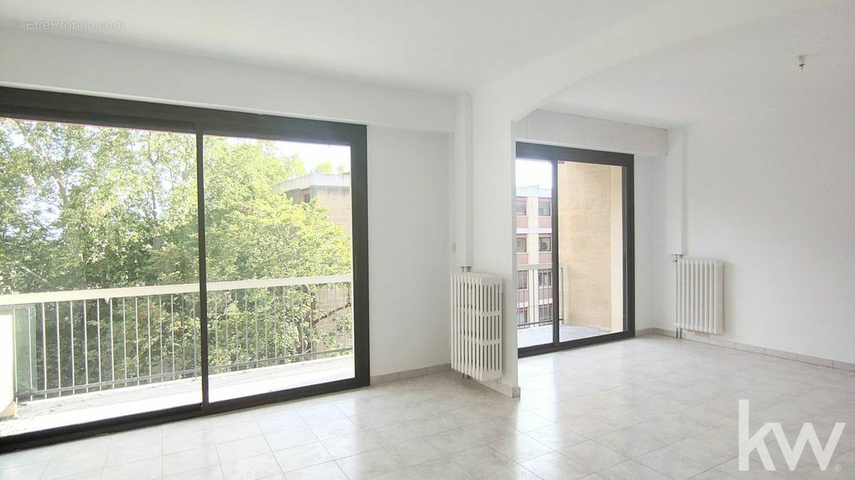 Appartement à MARSEILLE-12E