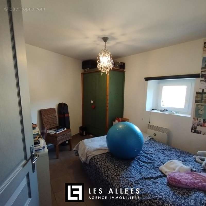 Chambre t3 - Appartement à BOLLENE