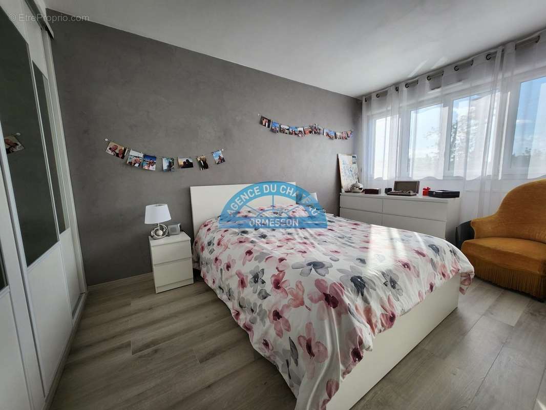 Appartement à CHENNEVIERES-SUR-MARNE