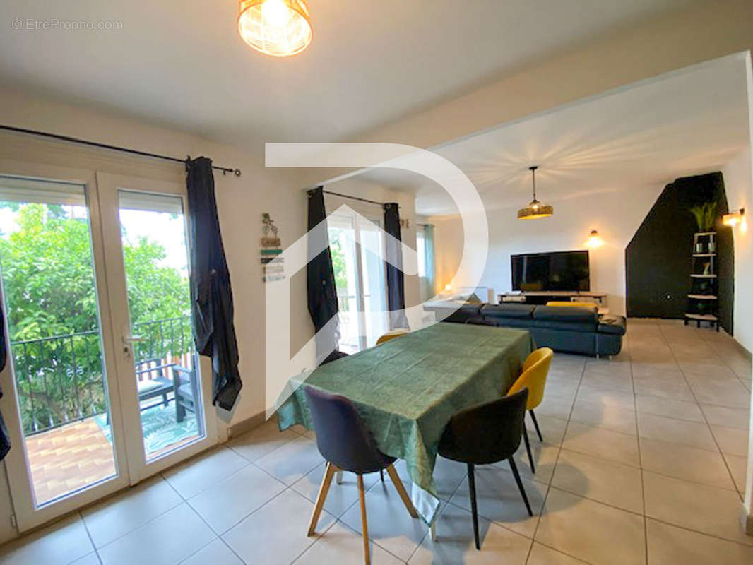 Appartement à SAINT-CYPRIEN